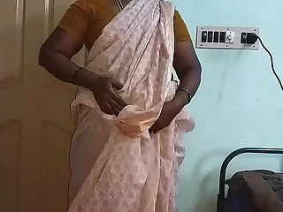 Indian Hot Mallu Aunty Nude Selfie And Fingering For  father up law